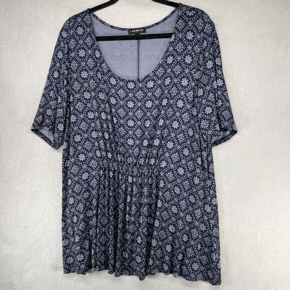 Lane Bryant Tops - Lane Bryant Top Womens Size 14/16 Blue Swing Pleated Soft Geo Print Plus Comfort